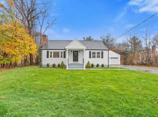 1300 Old Town Rd, Trumbull, CT 06611