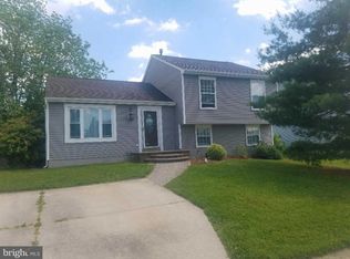 414 Lorne Ct, Williamstown, NJ 08094