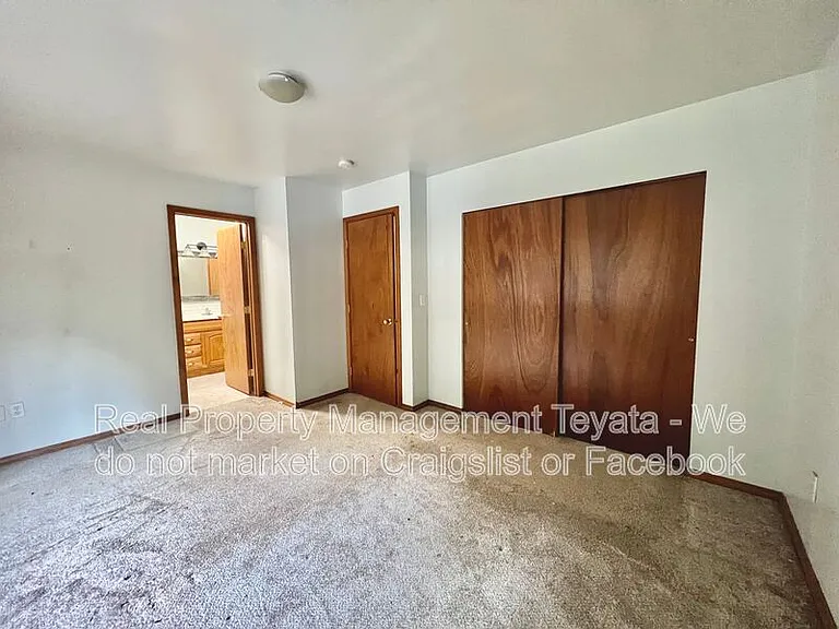 450 W Alder Dr — Photo 11