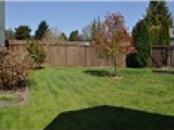 4th image of 105 Alameda Dr