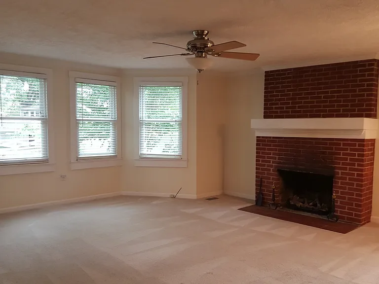 736 Rosedale St — Photo 3