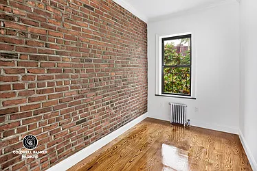 Rented by Coldwell Banker Warburg