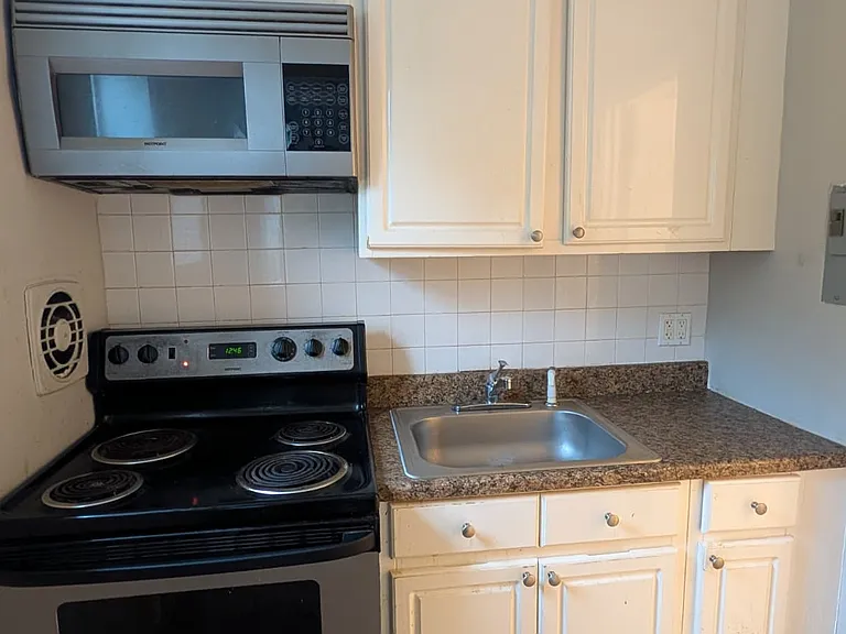 172 Fountain St #1E1 — Photo 2