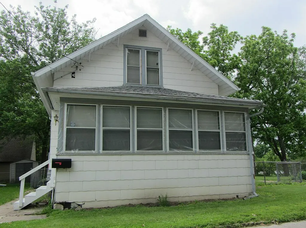 409 Norwood Ave - * — Photo 1