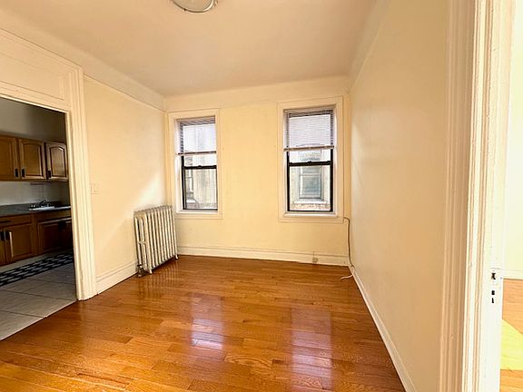 3rd image of 38-14 Astoria Blvd S #3