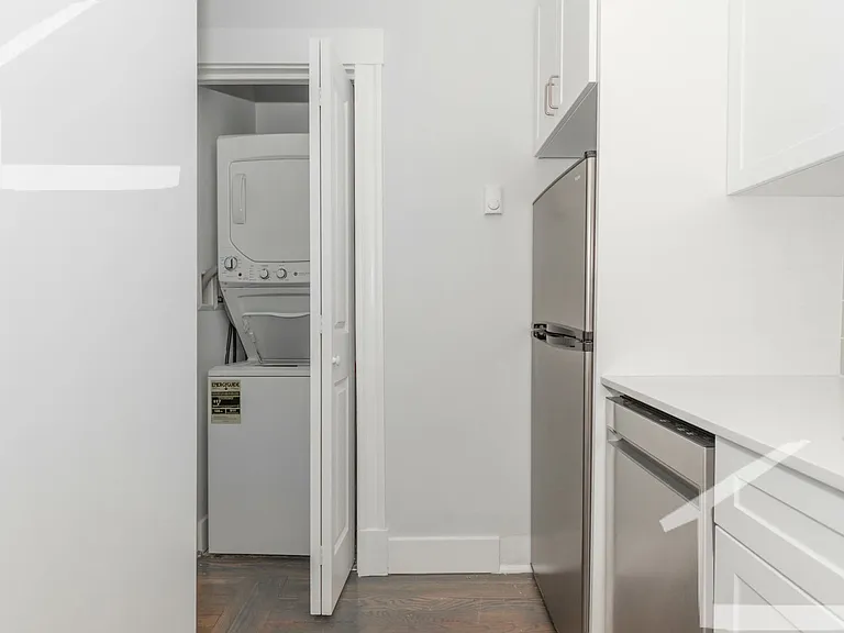 83 Park Dr #17 — Photo 3