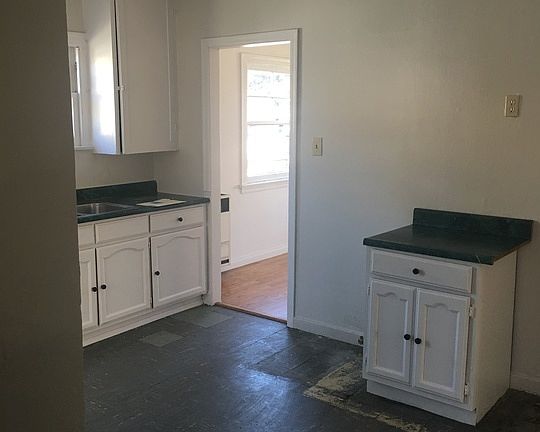 4th image of 1515 S McBride Ave