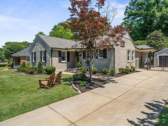 2nd image of 288 Mary Ann Dr