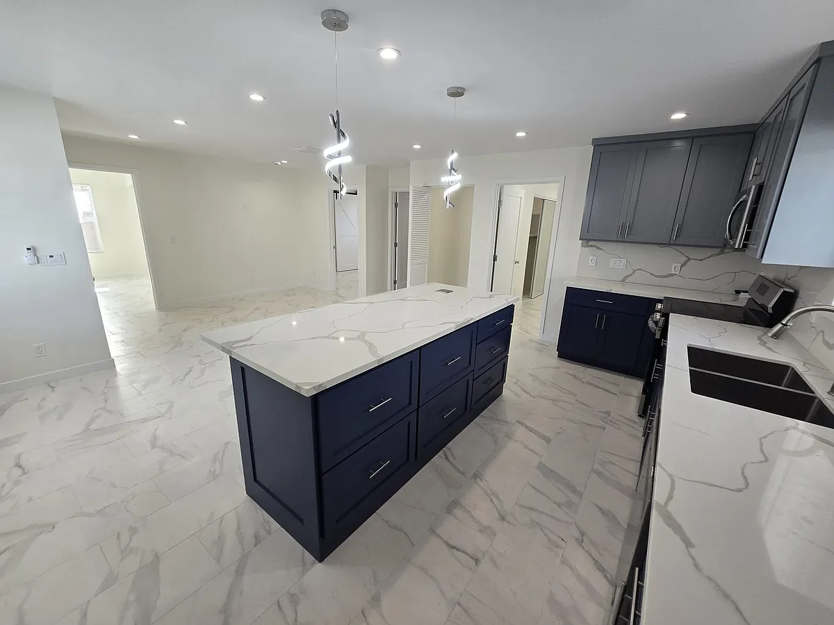 Building Photo - 5128 W 133rd St