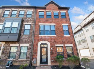 5750 10th Rd N, Arlington, VA 22205