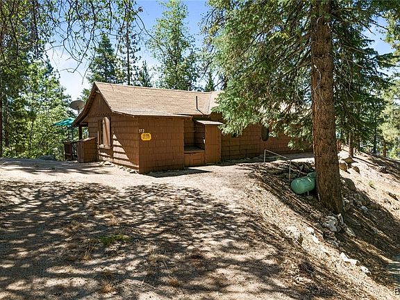 3rd image of 372 Pine Hill Dr