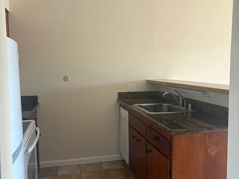 570 Mira Vista Ave #106 — Photo 2