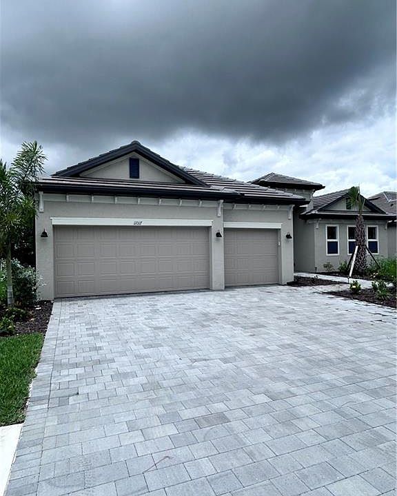 1st image of 11017 Hanging Vine Dr