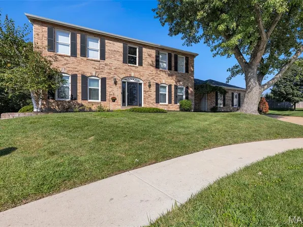 15525 Windsor Ridge Ct, Chesterfield, MO 63017
