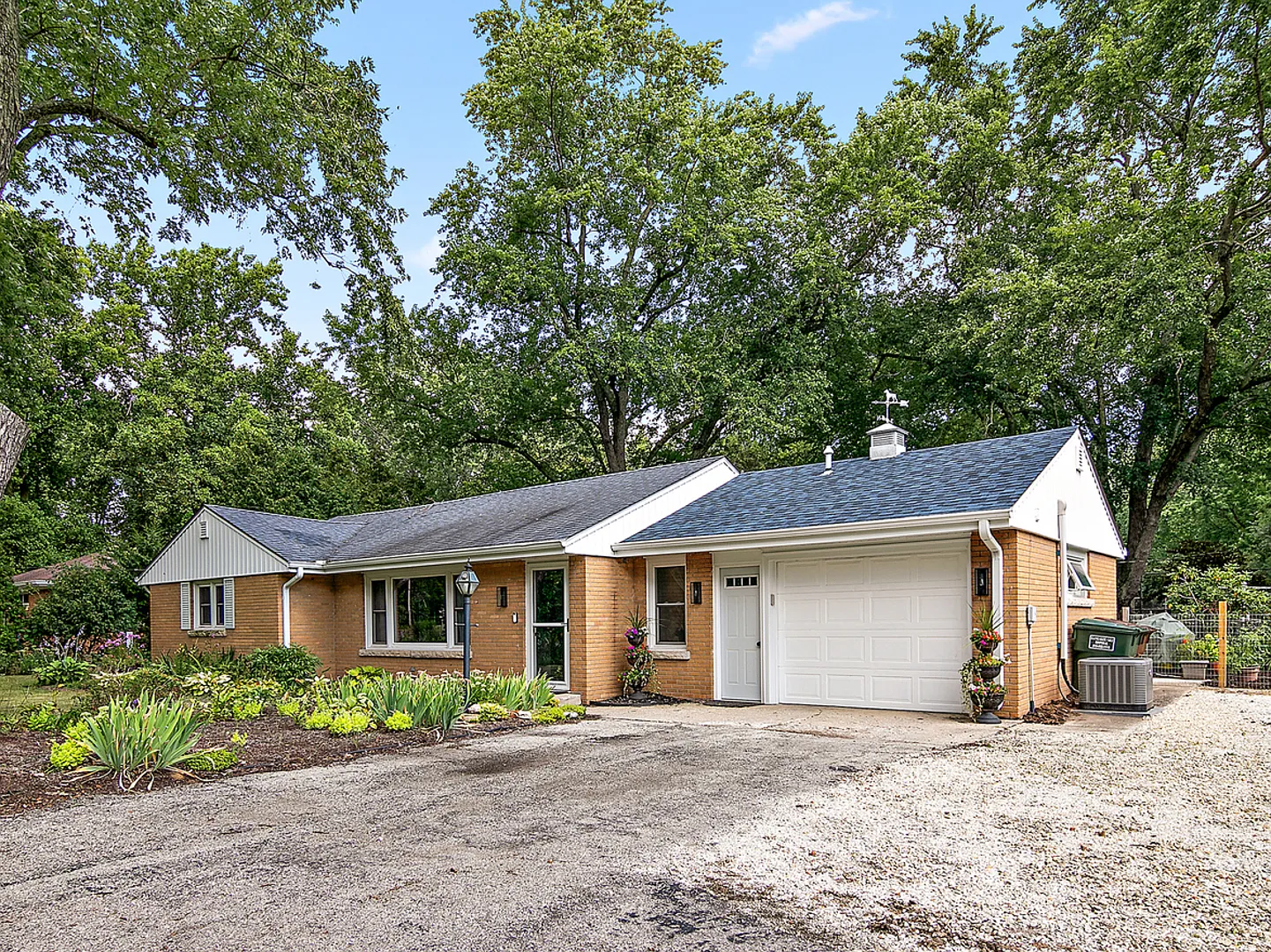 2651 Waldron Rd photo 1