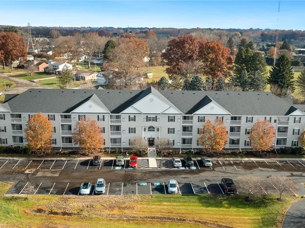 4703 Hills And Dales Rd NW, Canton, OH 44708