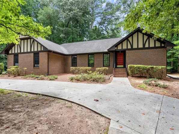 235 Devilla Ct, Fayetteville, GA 30214