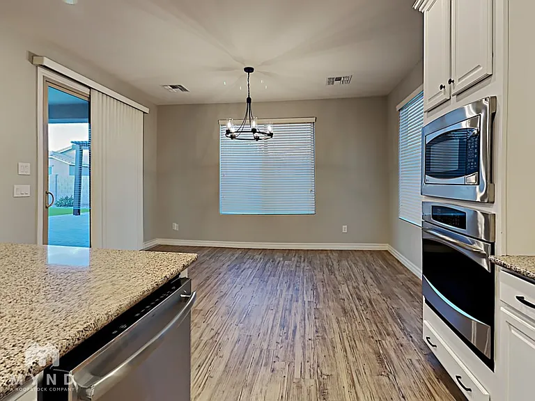 2458 E Anika Dr — Photo 4