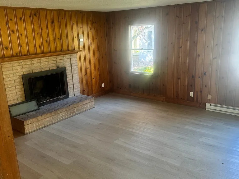 307 S Hill St — Photo 15