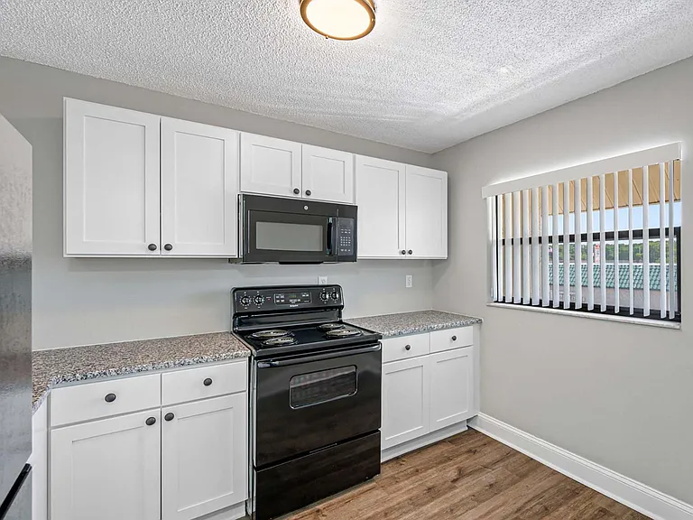 Armature Lake Apartments — Photo 24