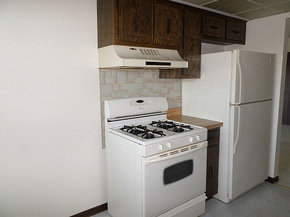 3rd image of 4855 W 137th St APT C9