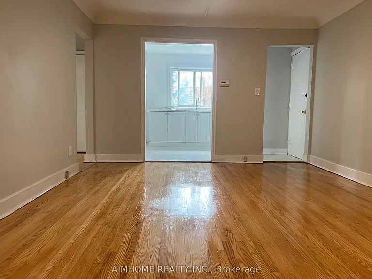 425 Burlington Ave #4 — Photo 2