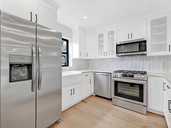 3rd image of 9132 221st St