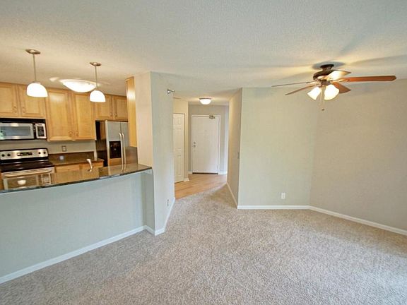 3rd image of 6048 Chasewood Pkwy APT 201