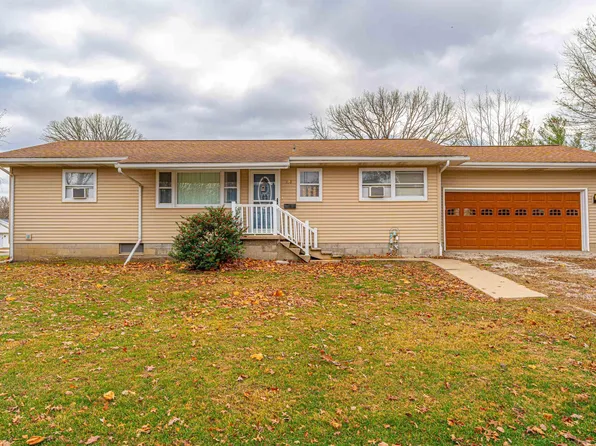 320 E Jasper St, Mount Pulaski, IL 62548