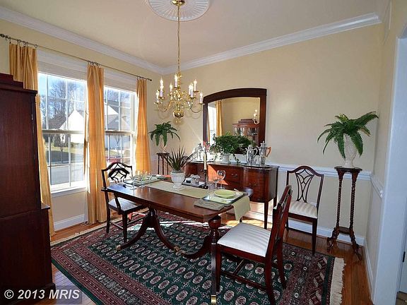 4th image of 609 Yawl Ct