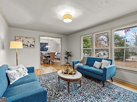 4th image of 617 Mayes Way