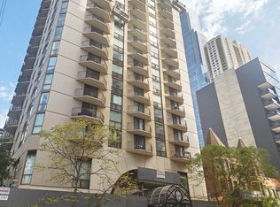 70 W Huron St APT 1507, Chicago, IL 60654
