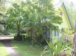 1056 Cody Ln, Bandon, OR 97411