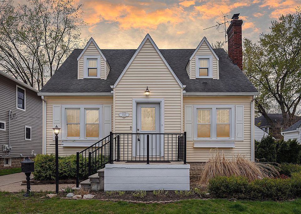 1st image of 1045 Linden St