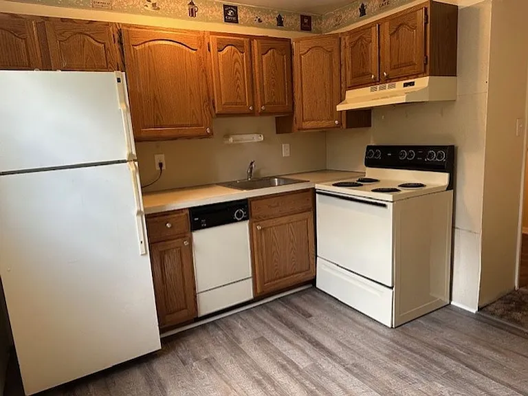 696 Walborn Ln #11 — Photo 4