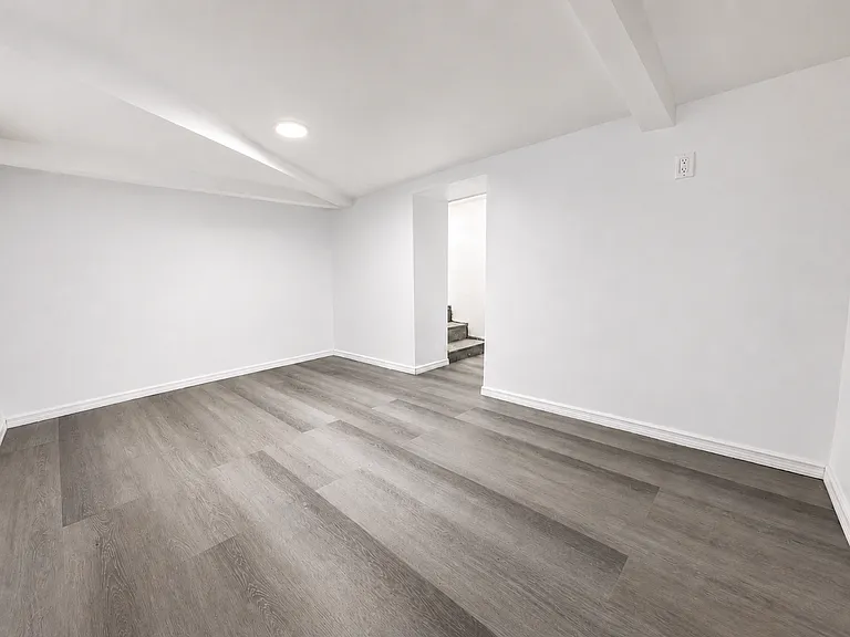1207 E 55th St #2 — Photo 13