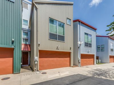 1209 Urban Lofts Dr, Dallas, TX, 75215