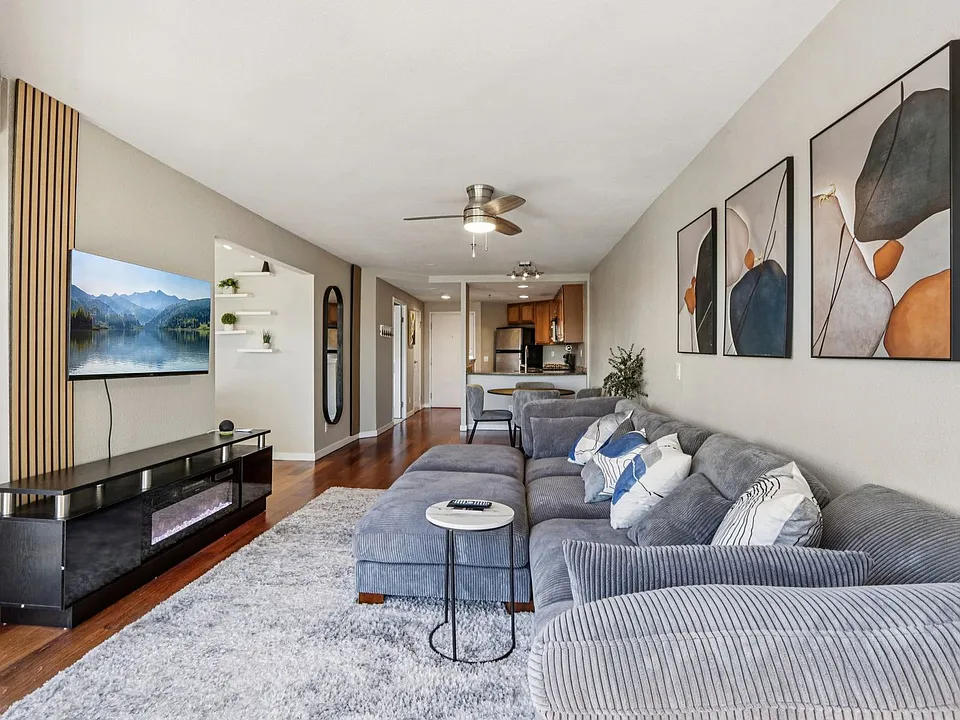 100 Park Ave W #405