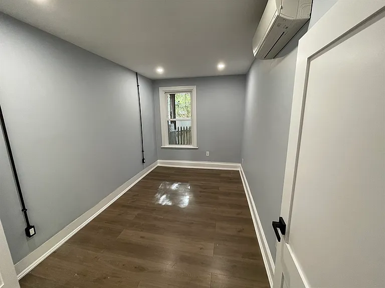 42 Saxton St #1 — Photo 4
