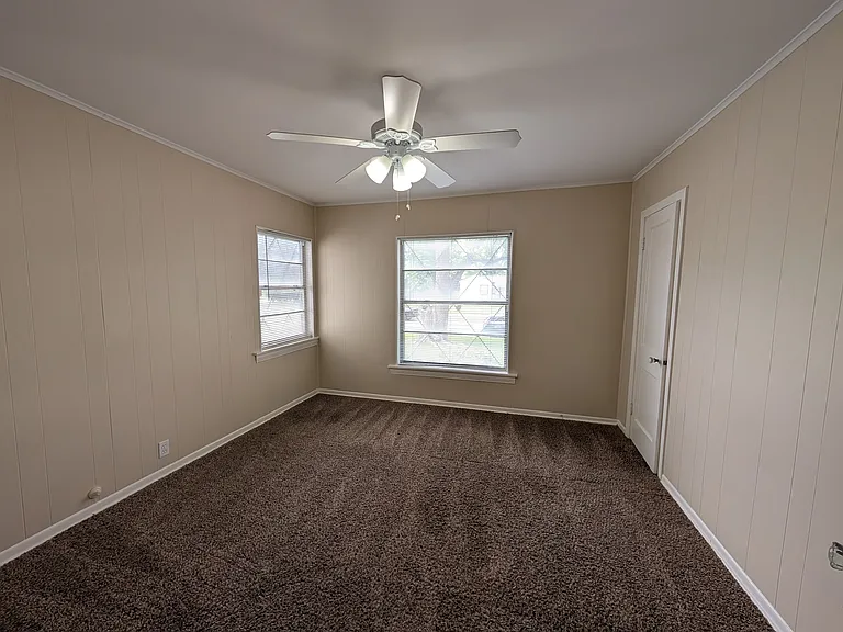 1605 Maple Dr — Photo 6