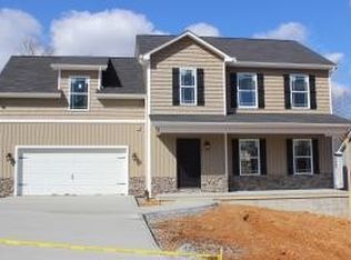 42 Boulder Point Ln, Powell, TN 37849