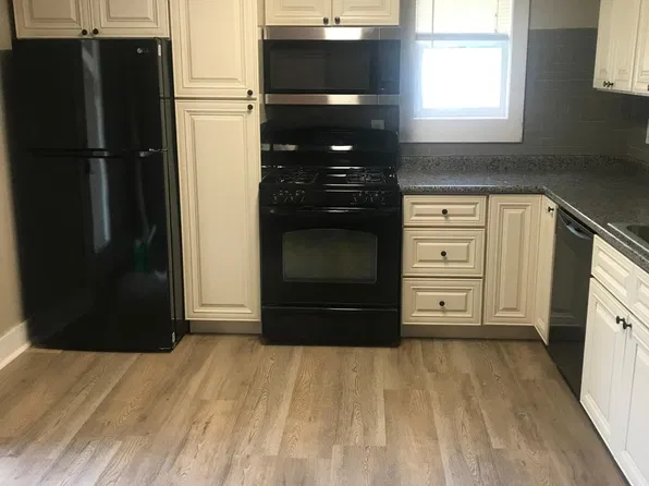 57393 Murray St, Mattawan, MI 49071