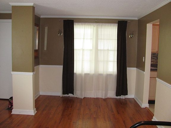 4th image of 914 W Linden St