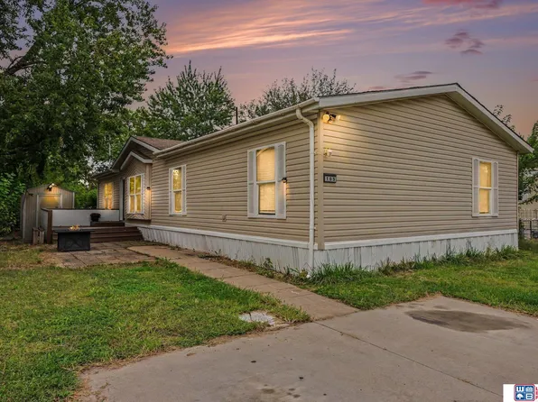 105 W Treehaven Dr, Lincoln, NE 68521