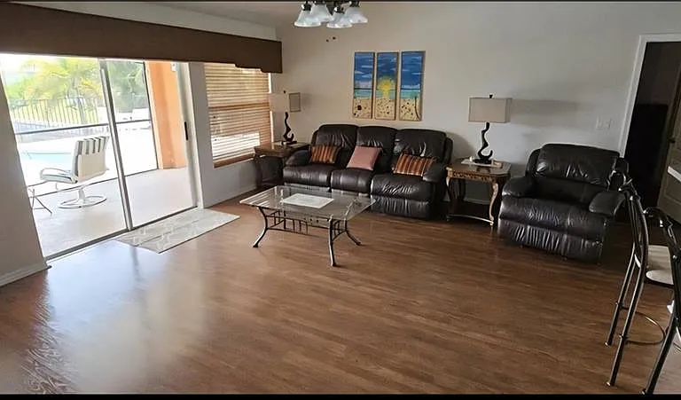 826 SW 32nd Ter — Photo 29