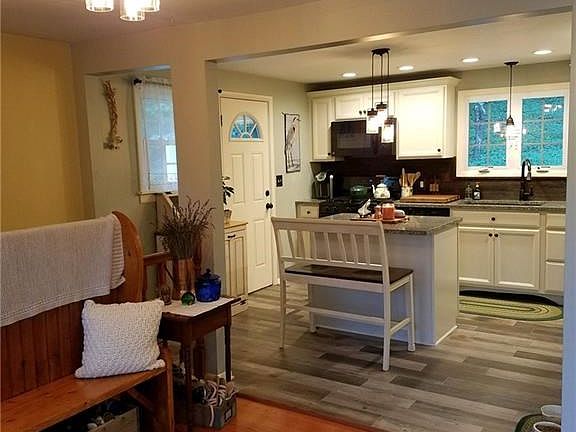 4th image of 181 Jane Dr