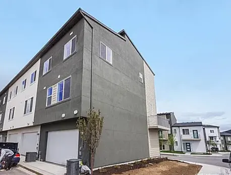 3 bed, 2.5 bath, 1730 sqft, $1,850 — Photo 2