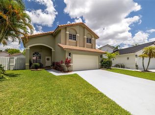 17643 SW 5th St, Pembroke Pines, FL 33029