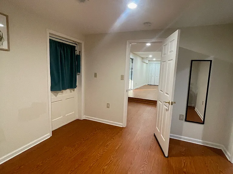 9025 Streamview Ln — Photo 32
