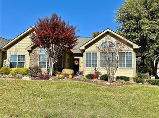 4295 Plantation Ridge Ln, Greensboro, NC 27409